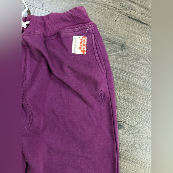 *NWT* Free People Movement Final Call Pants
in Deep Mulberry - Picture 5 of 6